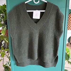 Zenana Outfitters Olive V-Neck Ribbed Sweater Vest